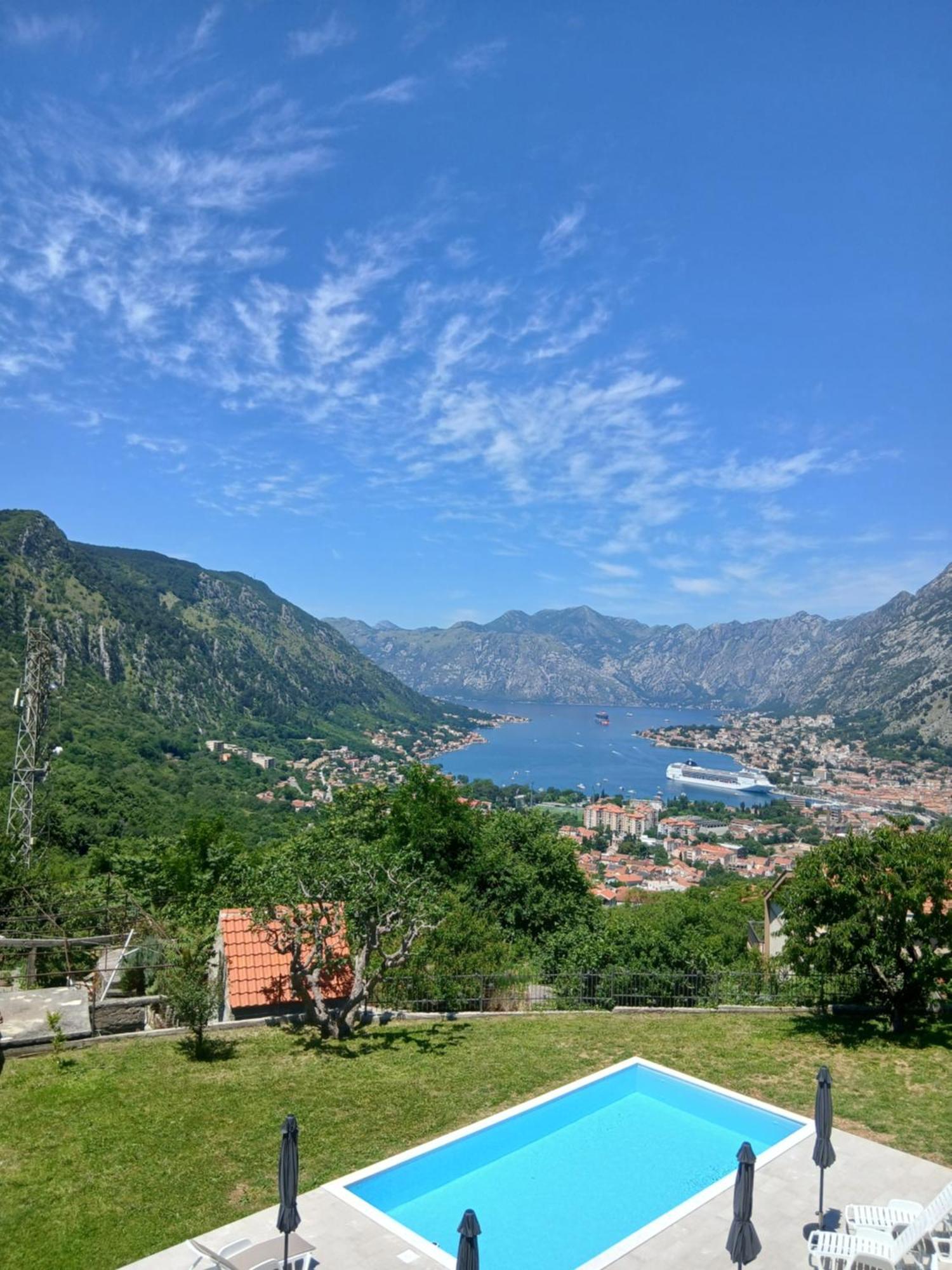 Apartments Orizzonte With Beautiful View Of The Bay Kotor Chambre photo